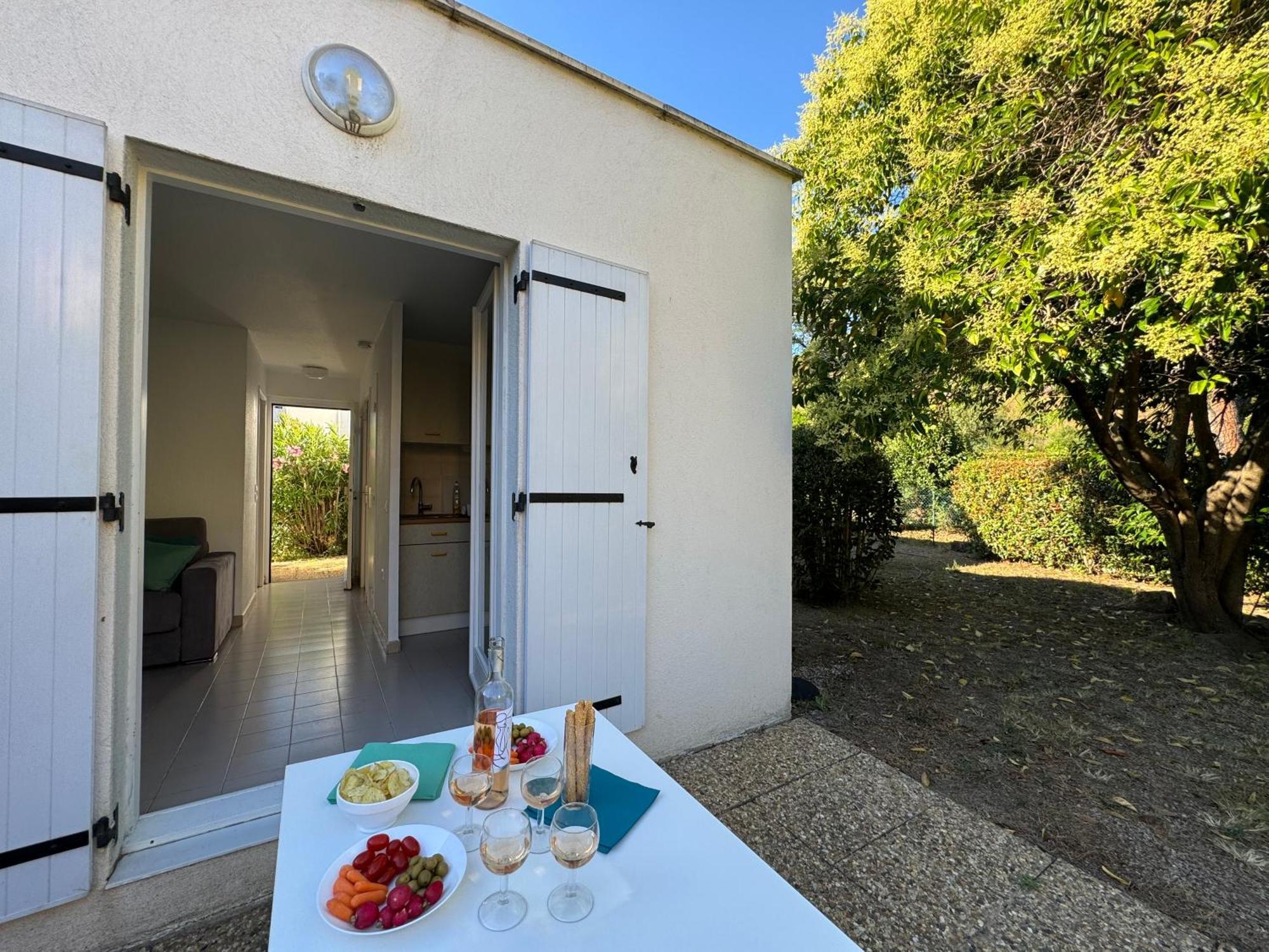 Beach Cannes Bungalows Le Cannet Bagian luar foto
