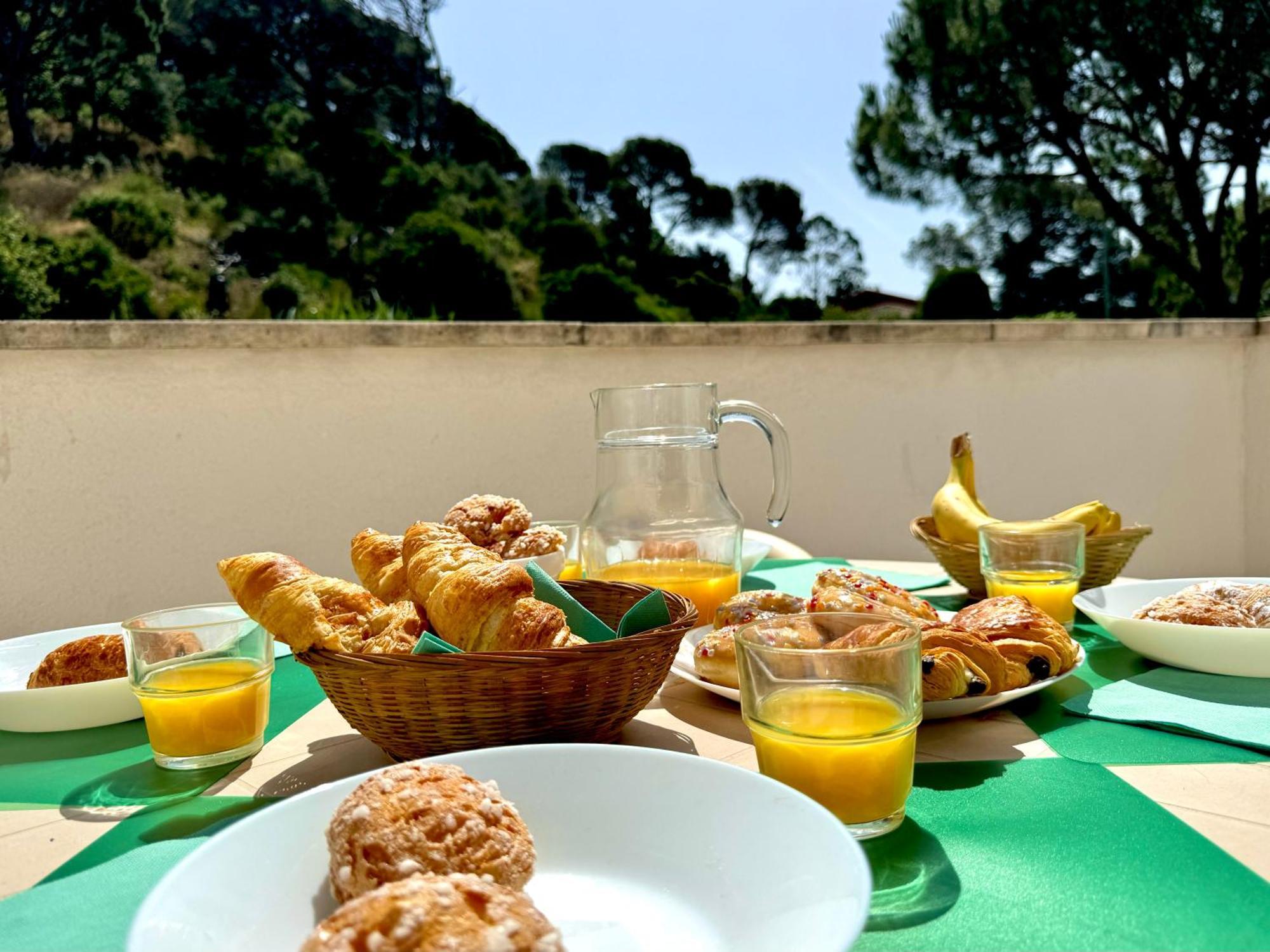 Beach Cannes Bungalows Le Cannet Bagian luar foto