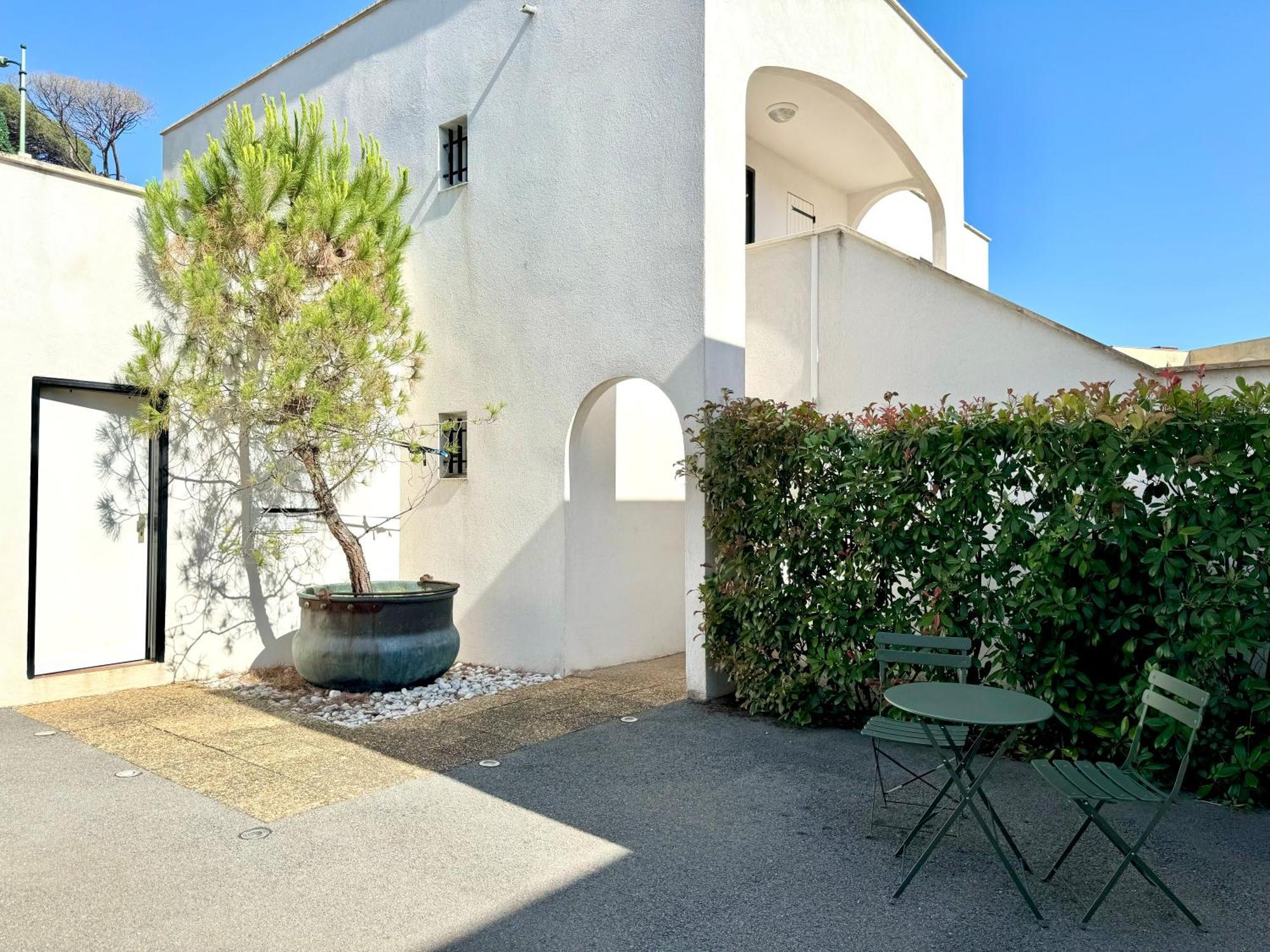 Beach Cannes Bungalows Le Cannet Bagian luar foto