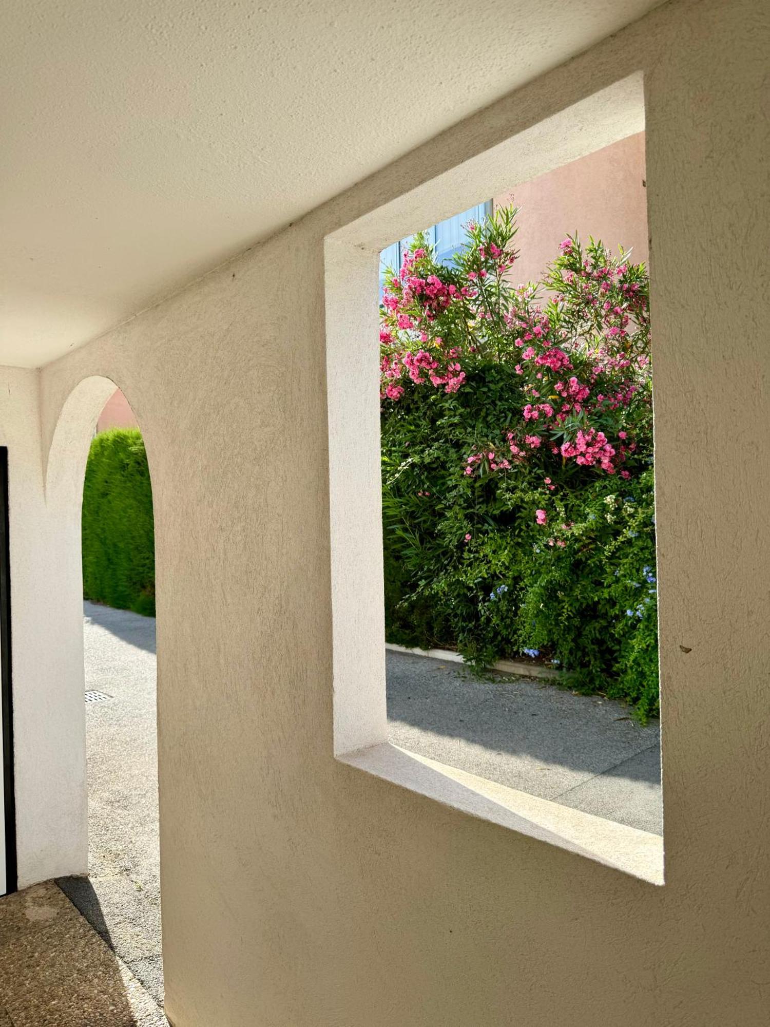 Beach Cannes Bungalows Le Cannet Bagian luar foto