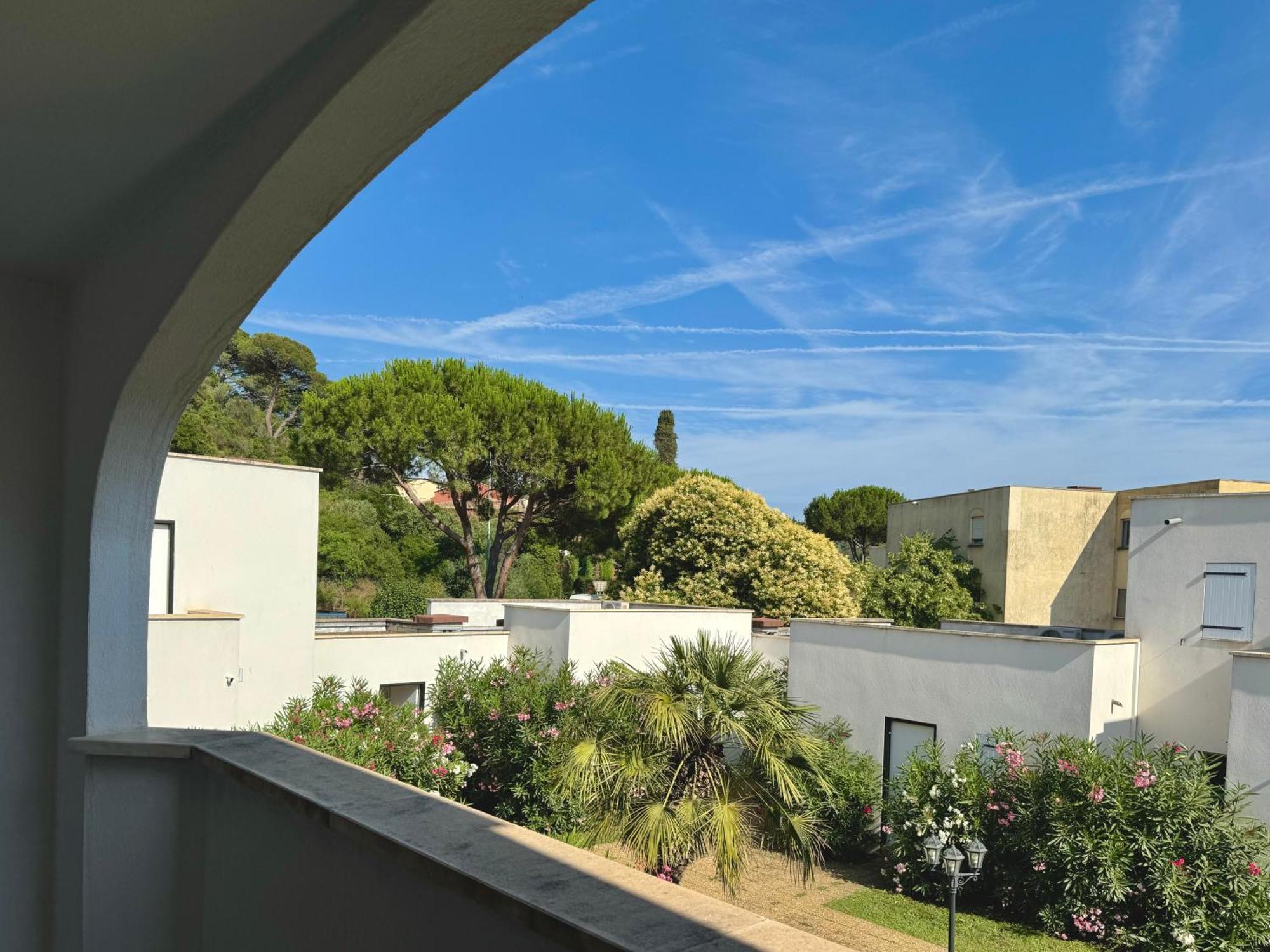 Beach Cannes Bungalows Le Cannet Bagian luar foto
